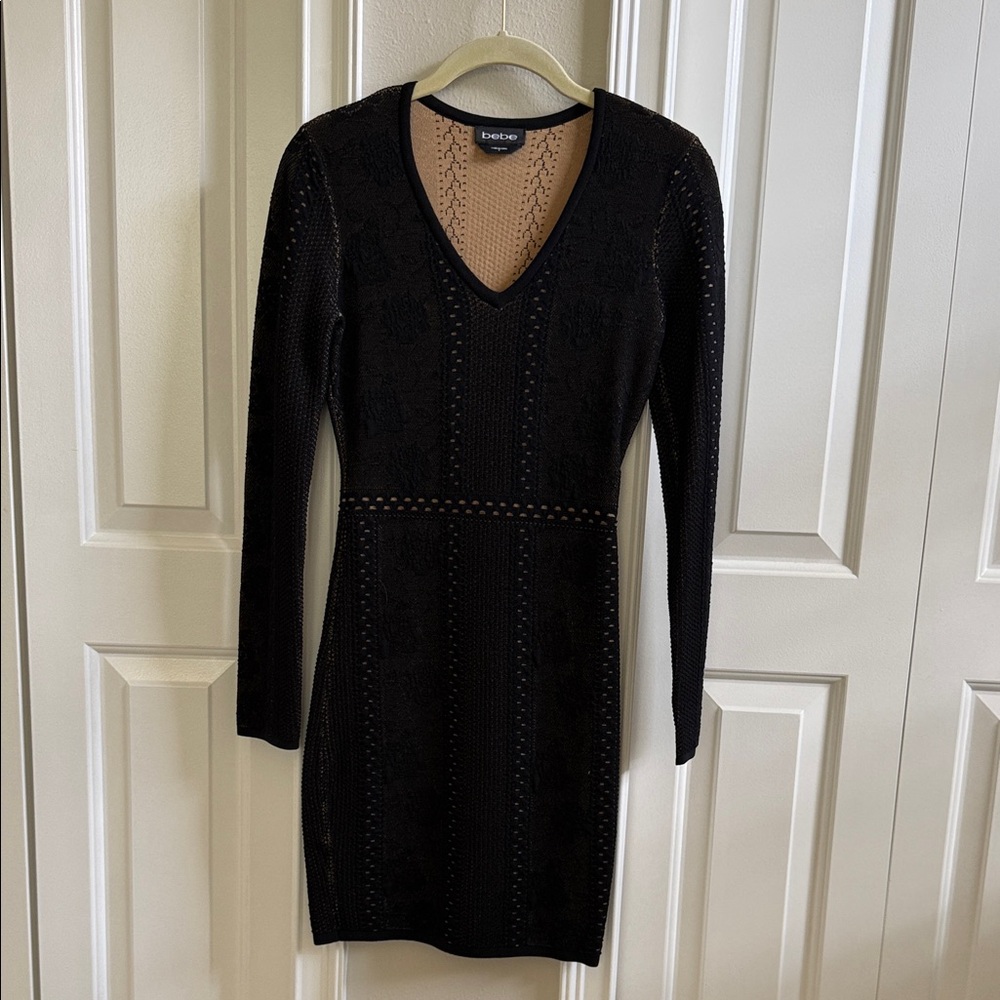 bebe Black V-Neck Long Sleeve Dress